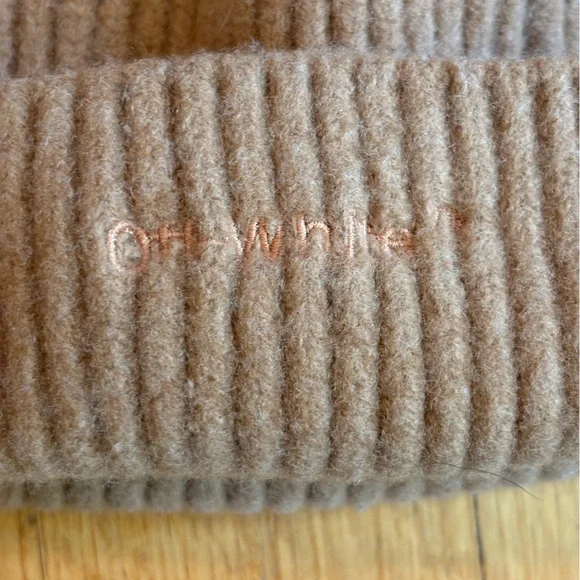 Off-White beanie - Picture 2 of 3